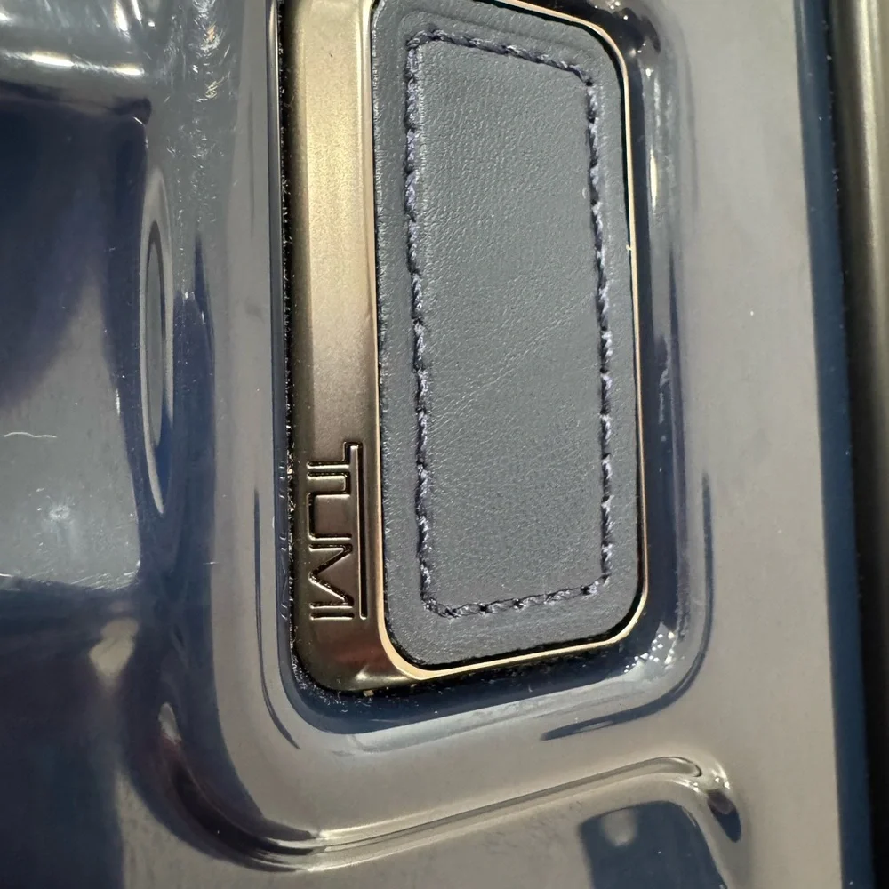 Tumi 19 DEGREE Extended Trip Expandable 4 Wheeled Packing Case Navy Blue